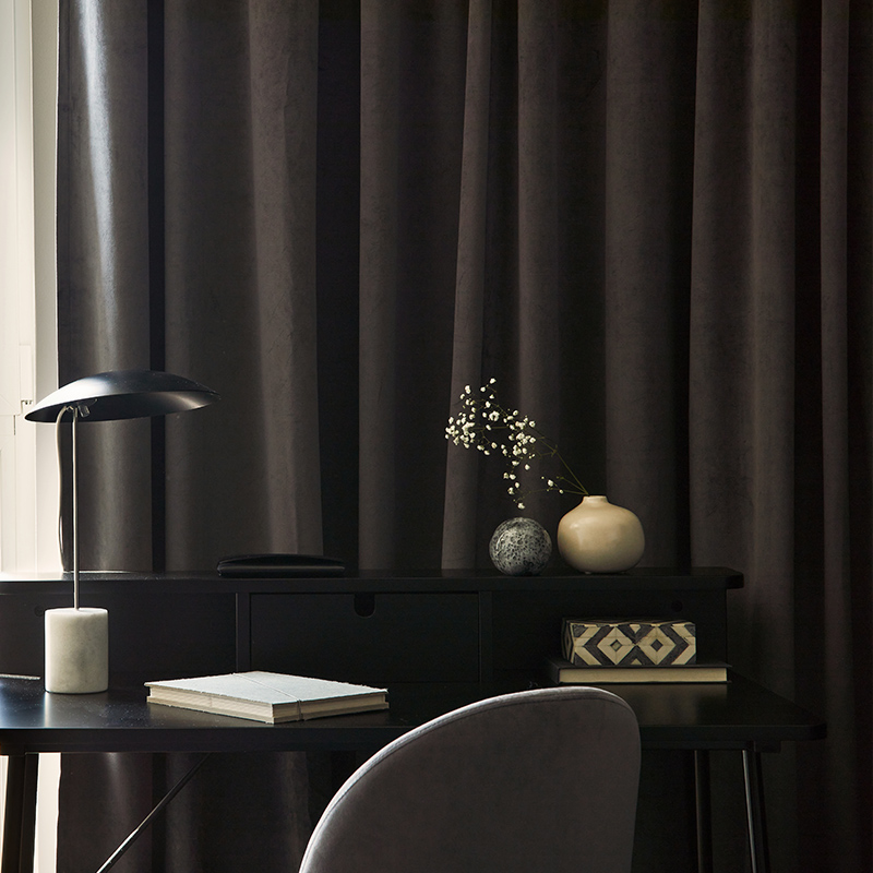 Hotel curtain